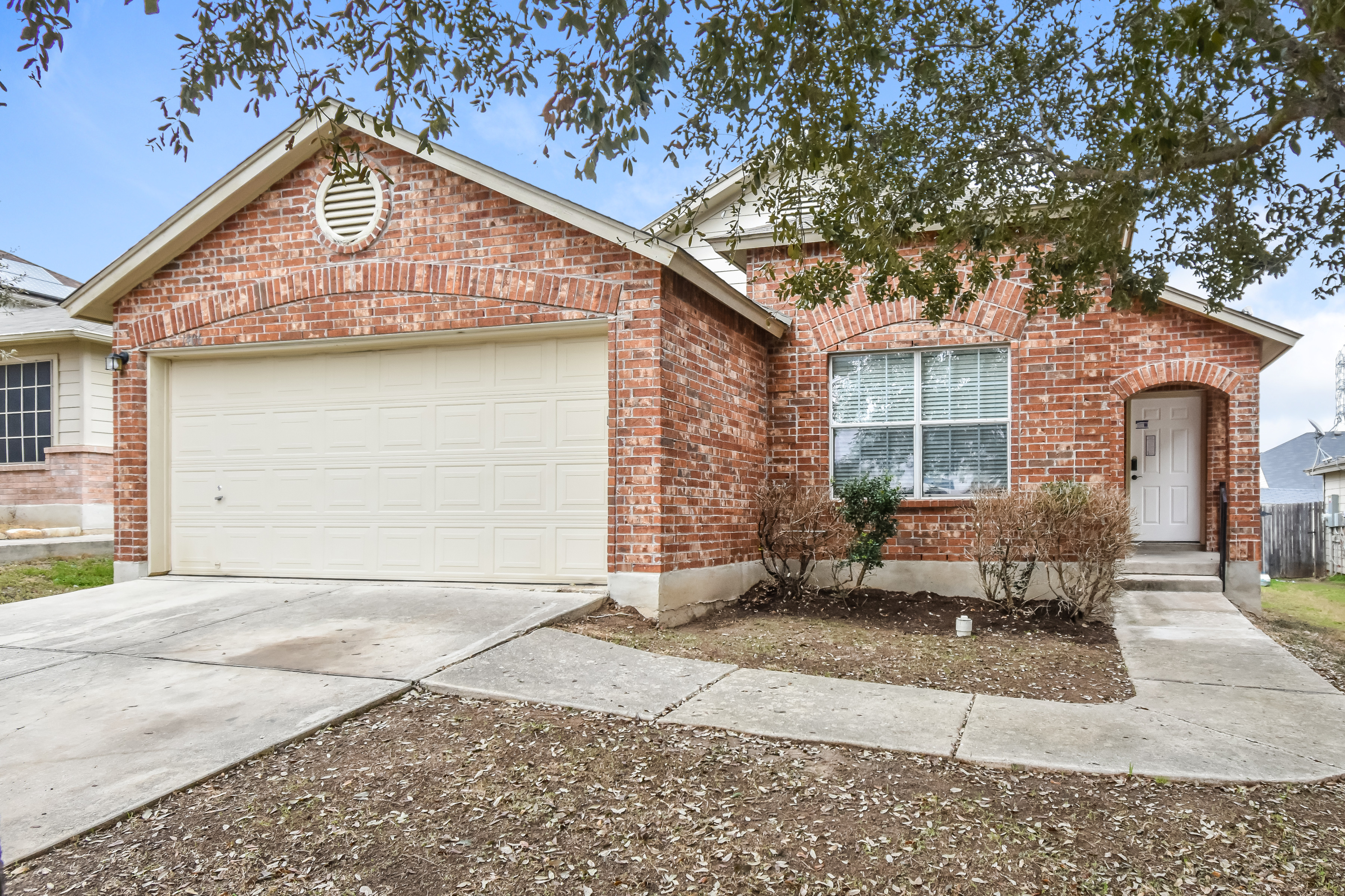 1406 Hunters Plane San Antonio, TX 78245
